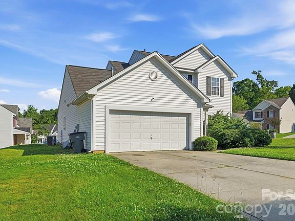 3rd image of 3387 Merchant Ln