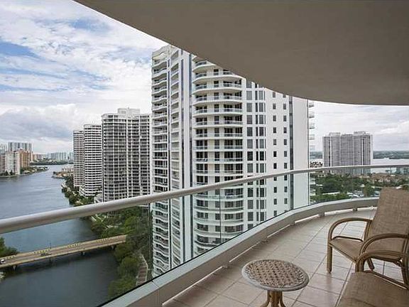 3rd image of 7000 Island Blvd APT 2101