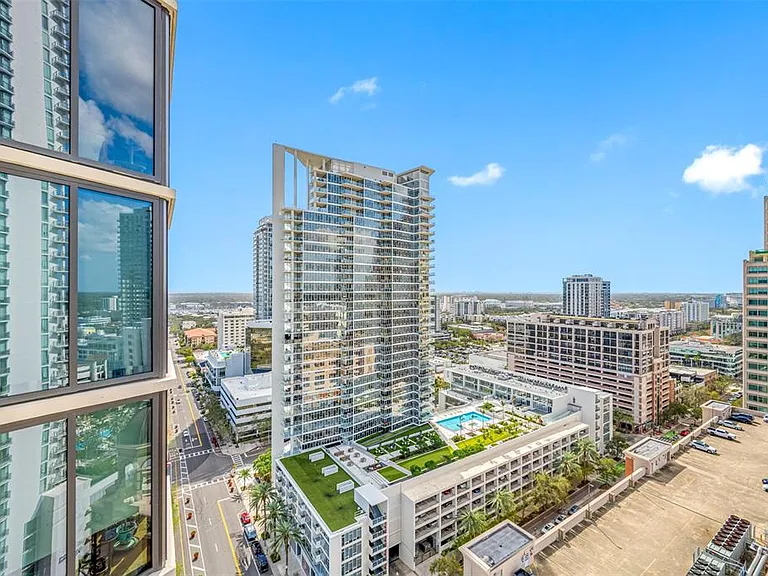 1 Beach Dr SE #2211 — Photo 23