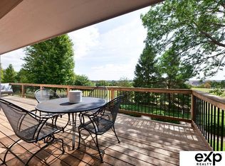 17509 Walnut St, Omaha, NE 68130