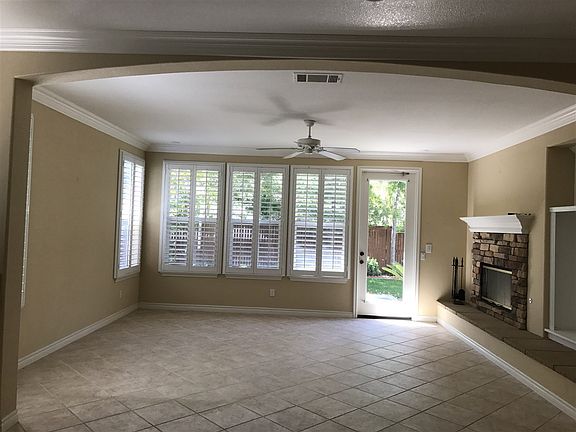 5th image of 14052 Waterford Ln