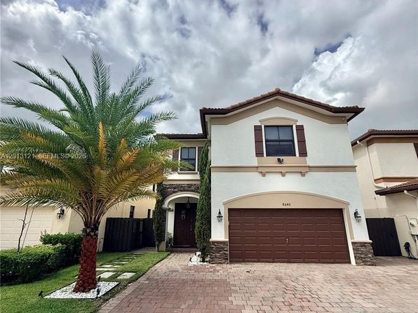 8640 NW 101st Pl #8640