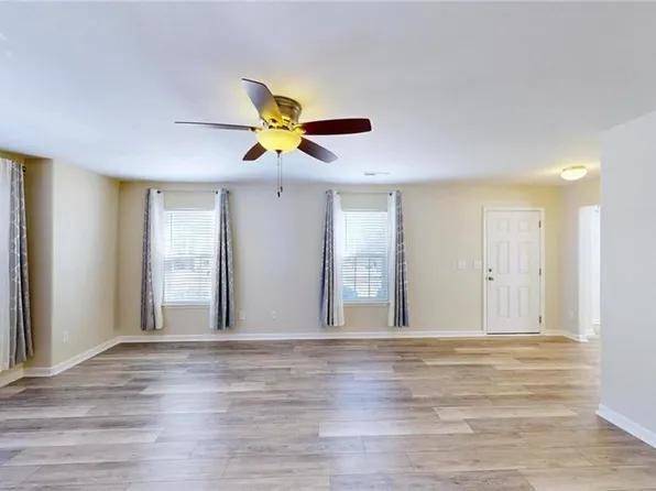 467 Ridgebrooke Dr, High Point, NC 27265