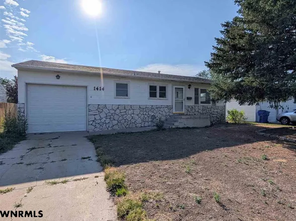 1414 Avenue L, Scottsbluff, NE 69361