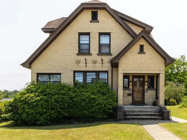 3774 Windgap Ave, Pittsburgh, PA 15204