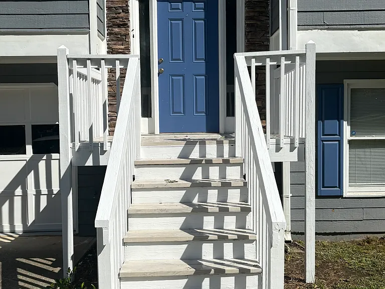 2700 Fort Daniels Dr — Photo 3