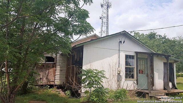 2nd image of 1220 Plum St