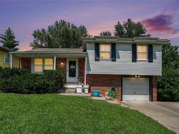 5052 NE 56th Pl, Kansas City, MO 64119