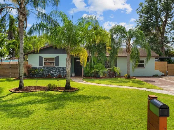 10964 Temple Ave, Seminole, FL 33772