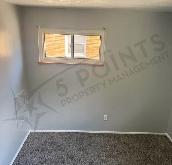 927 E 216th St #1 — Photo 31