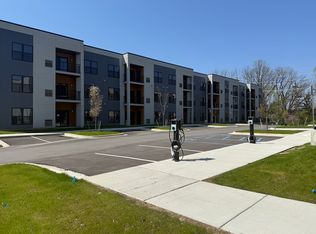2645 Burton Rd Unit 101, Ann Arbor, MI 48104