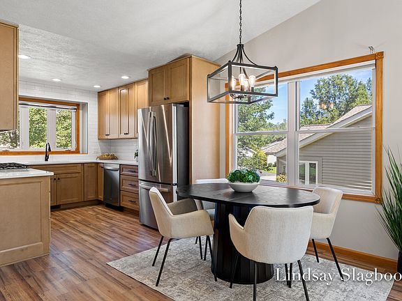 4th image of 2640 Rolling Ridge Ln NW
