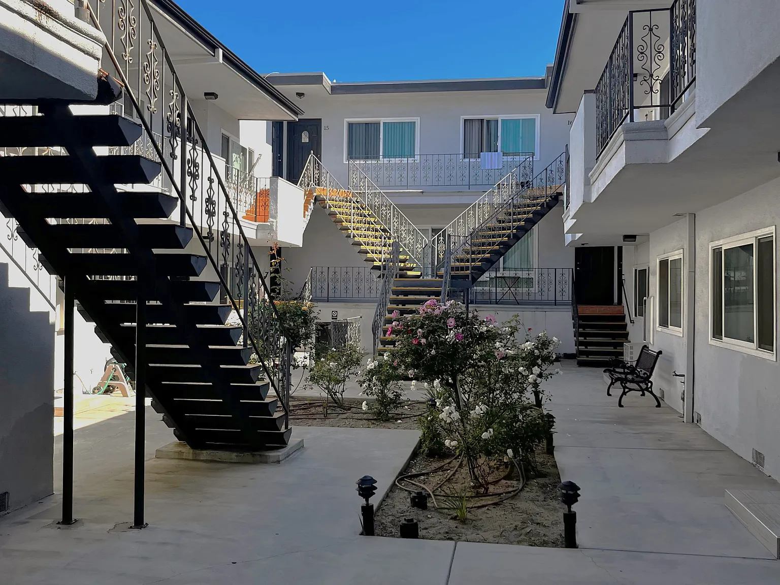 1 bed, 750 sqft, $2,000 — Photo 2