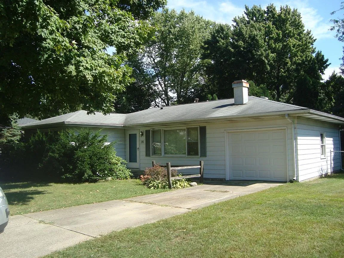 215 Grandview Ave photo 1