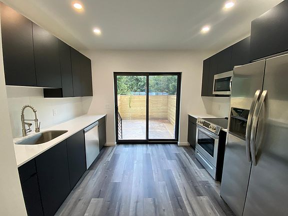 2nd image of 2027 N 5th St #T