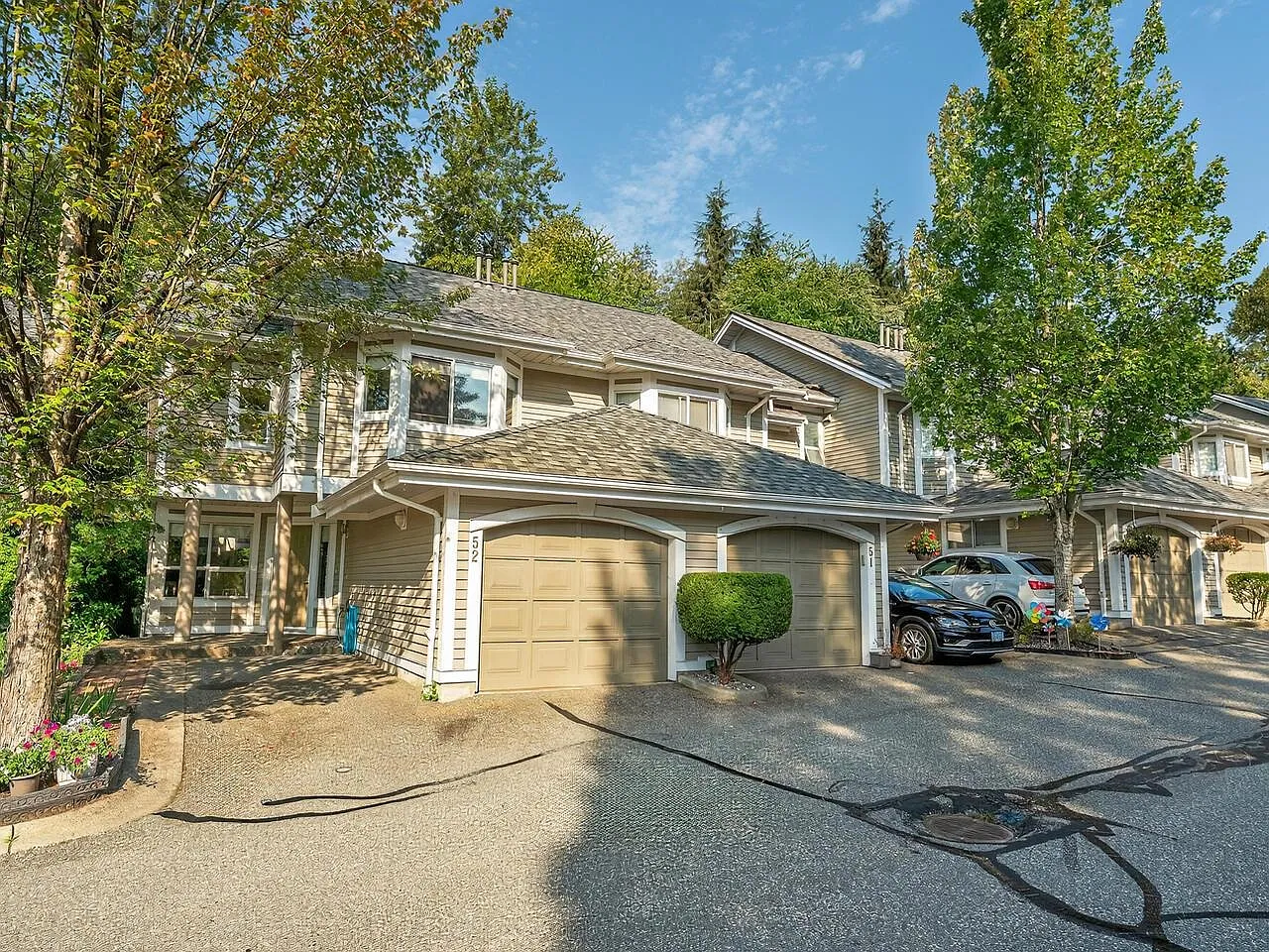 650 Roche Point Dr #52 photo 1