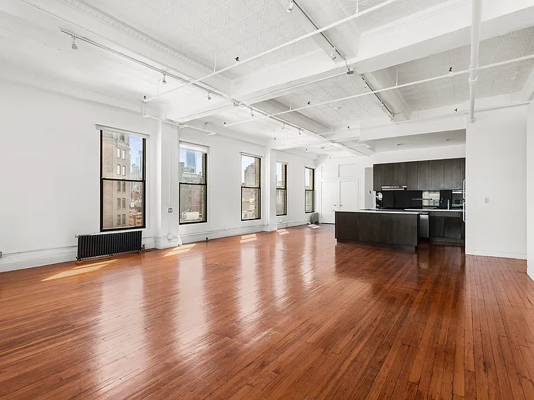 237 Lafayette St #8E — Photo 2