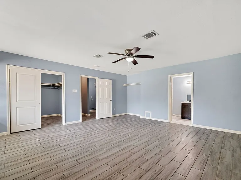 6022 Lyndhurst Dr — Photo 9