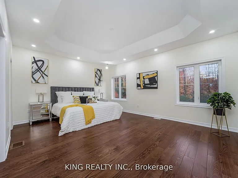 52 Haverstock Cres — Photo 21
