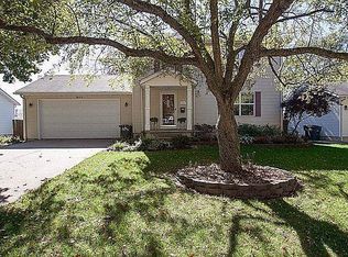 1623 Mississippi Blvd, Bettendorf, IA 52722