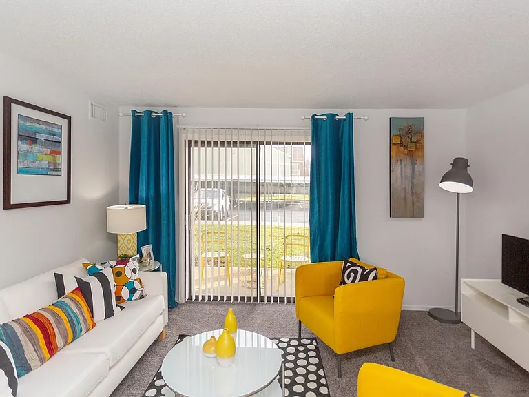 Teal Run Apartments — Photo 25
