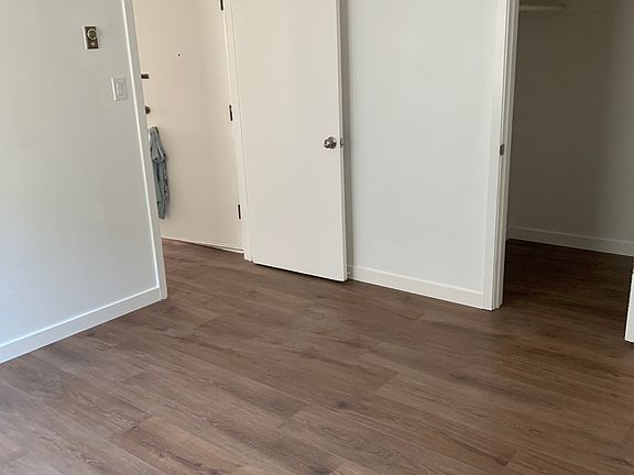 5th image of 720 41st Ave APT 4