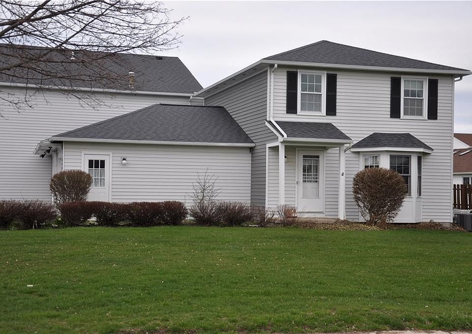 1st image of 490 Nadine Dr
