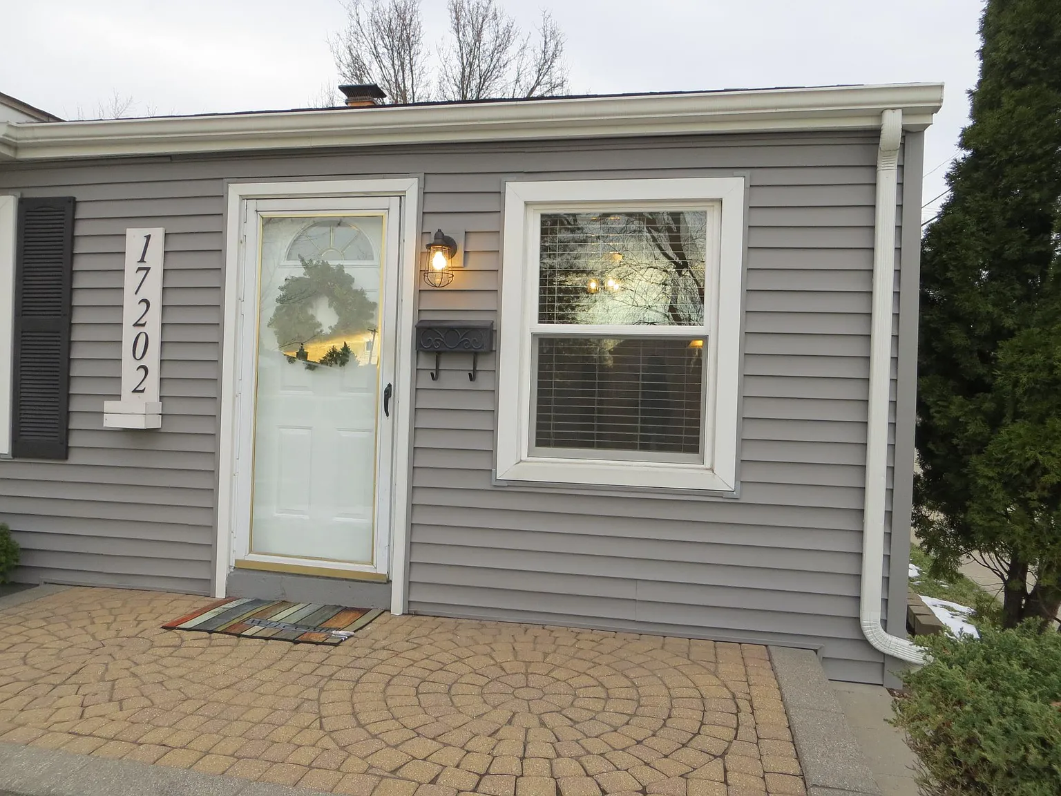 3 bed, 950 sqft, $1,400 — Photo 3