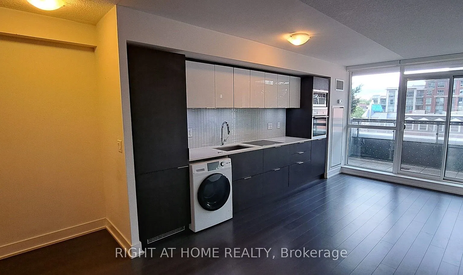 Studio, $2,050 — Photo 4