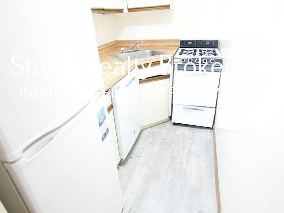 4th image of 158 W 75th St APT 3A