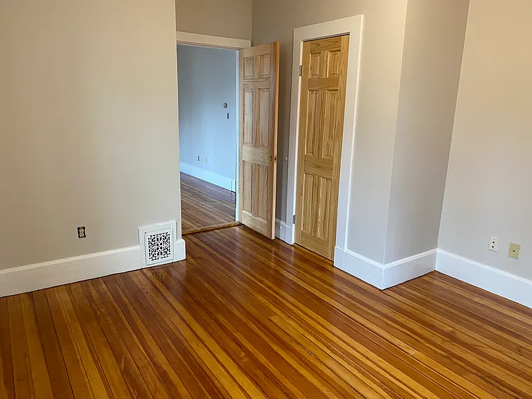 229 Poplar St #3 — Photo 10