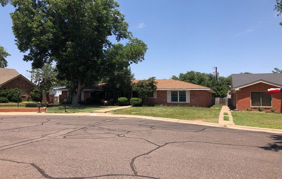 2nd image of 8 Amhurst Ct