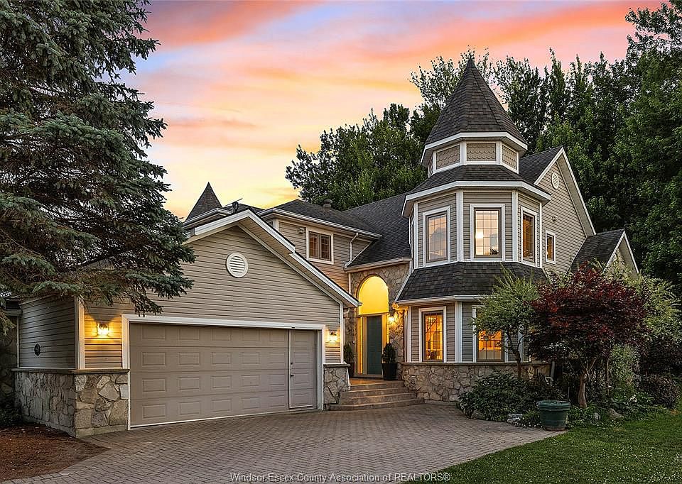 1st image of 559 Gold Coast Dr