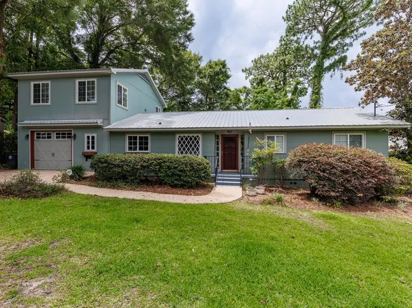 208 Pinecrest Ln, Fairhope, AL 36532