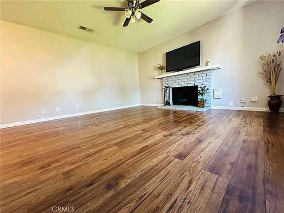 3rd image of 44419 Watford Ave