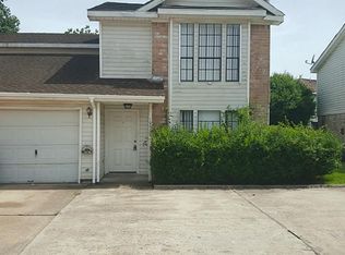 10033 Spring Place Dr, Houston, TX 77070