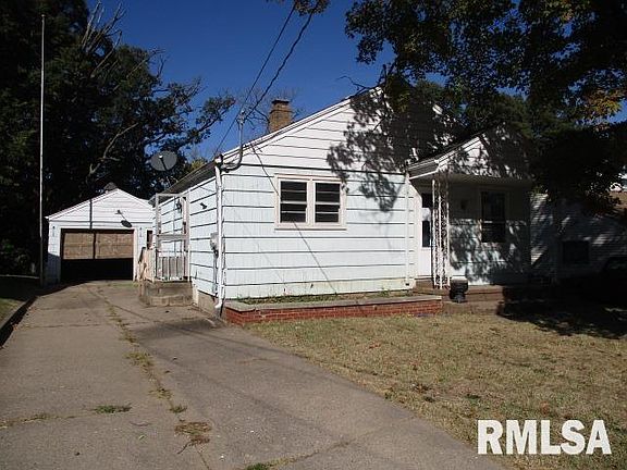 2nd image of 118 W McClure Ave