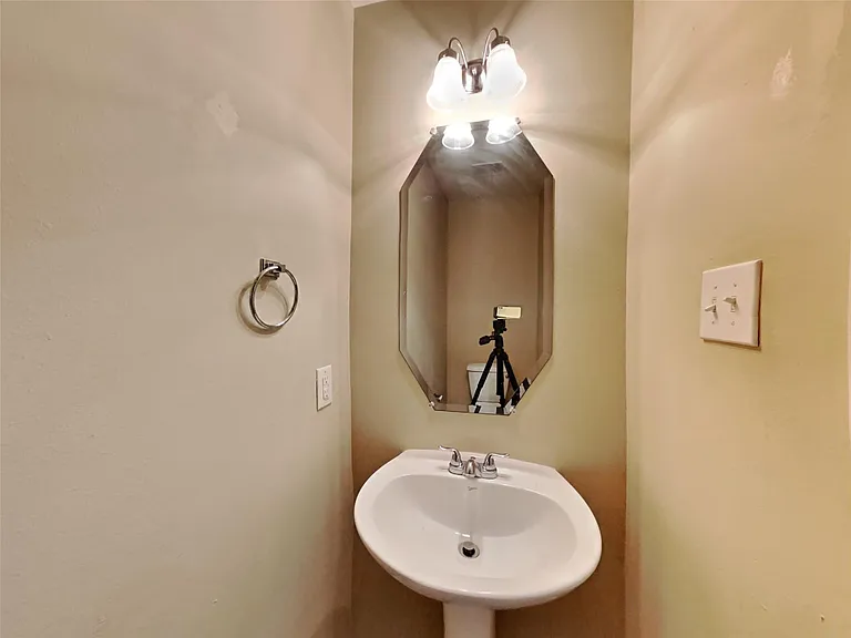 8030 Echinacea Dr — Photo 18