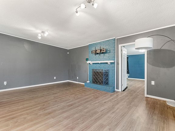 5th image of 3913 Sandra Ln