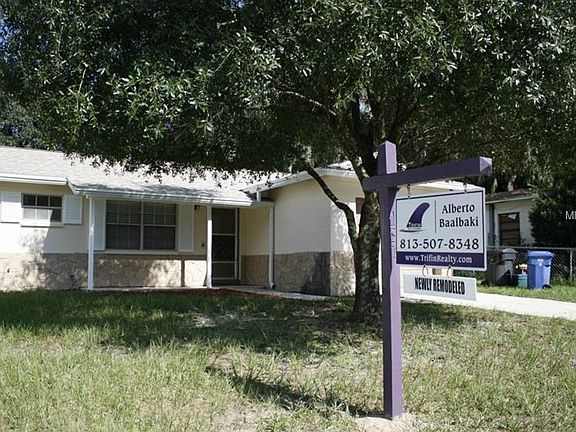 2nd image of 8507 Chinaberry Dr