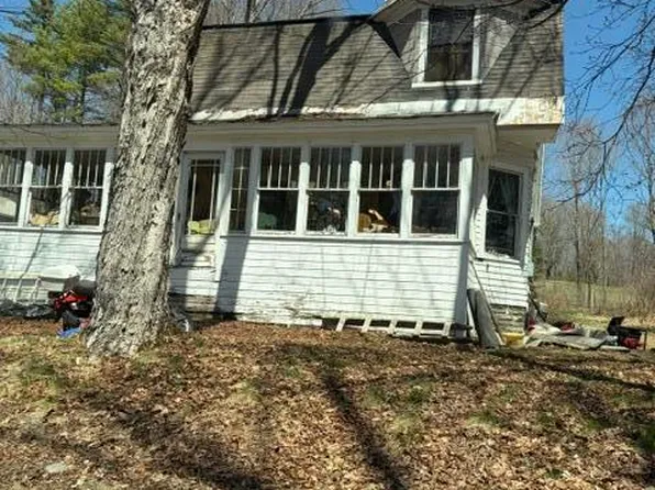 44 High Street, Bingham, ME 04920
