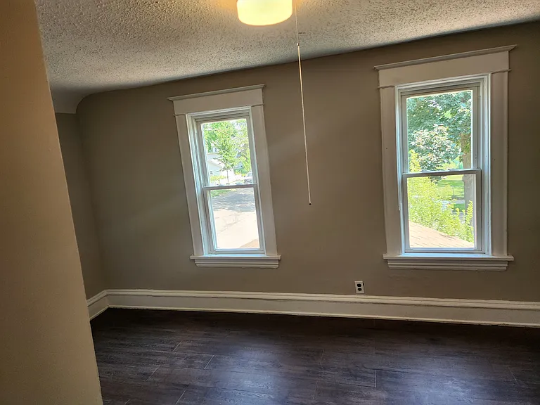 2550 Madison St NE — Photo 33