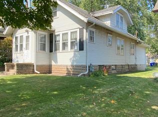 621 Hawthorne Ave E, Saint Paul, MN 55130