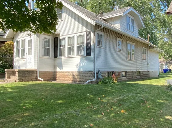 621 Hawthorne Ave E, Saint Paul, MN 55130