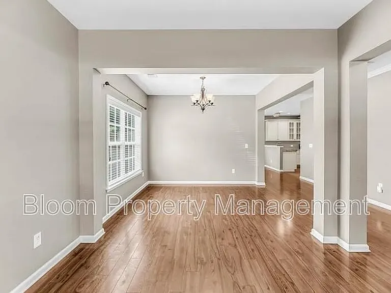 8423 Taylor Plantation Rd — Photo 9
