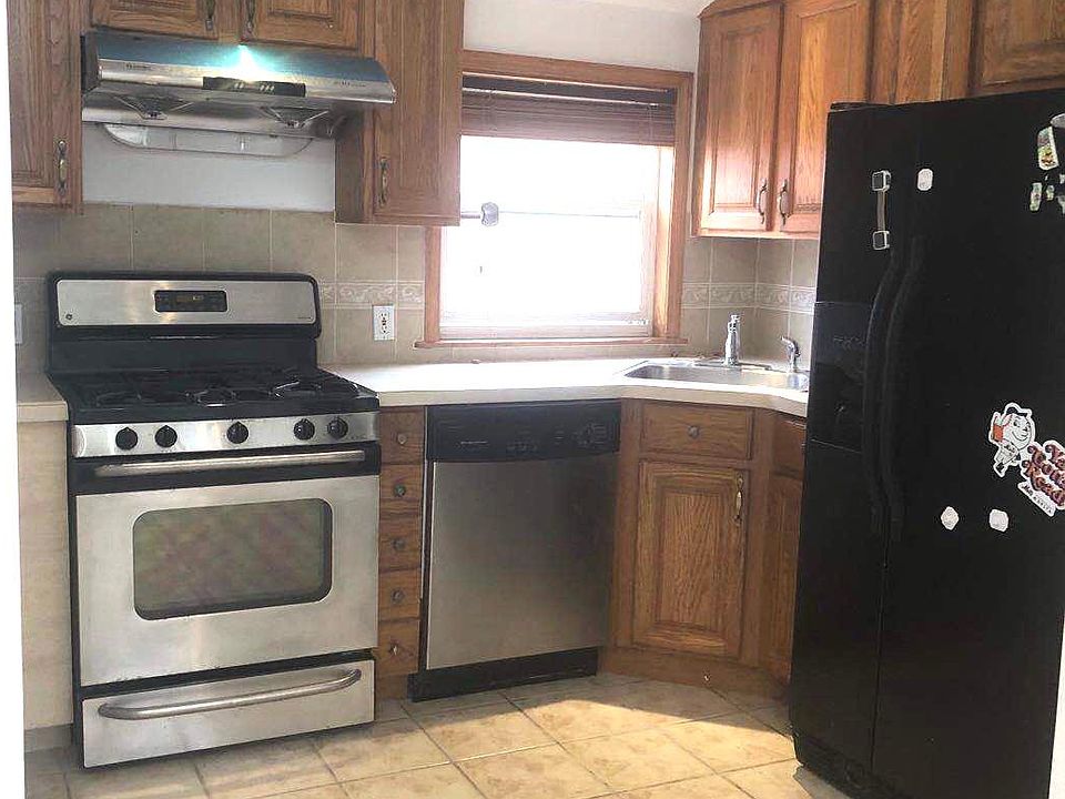1st image of 13619 63rd Ave Floor 2