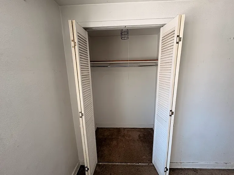 919 N Prairie Ave — Photo 14