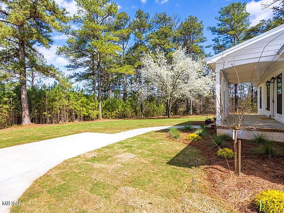 5th image of 137 Buck Rd