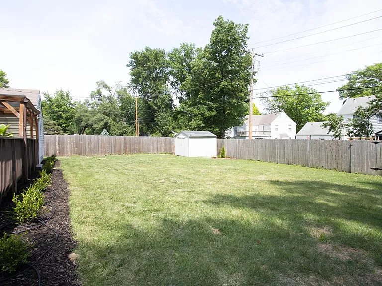 2213 W 79th St — Photo 25