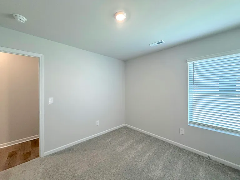 128 Challenger Way — Photo 30